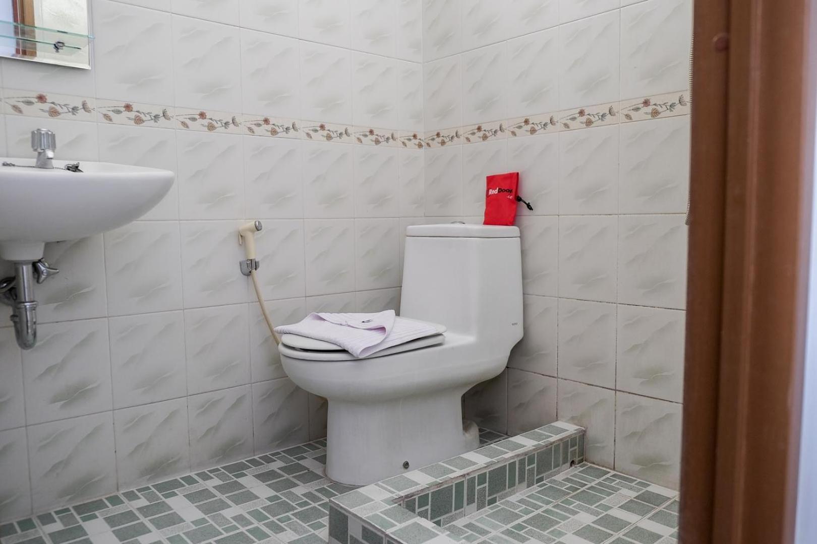 Reddoorz Near Supermall Karawaci 2 Tangerang Eksteriør billede